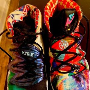 Nike basketball kyries, 10.5